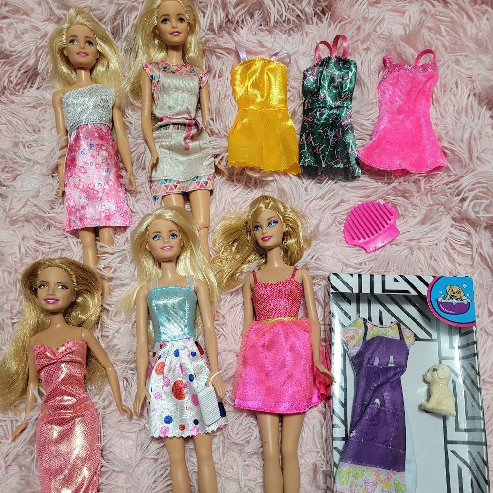 Barbie doll lot in okay condition